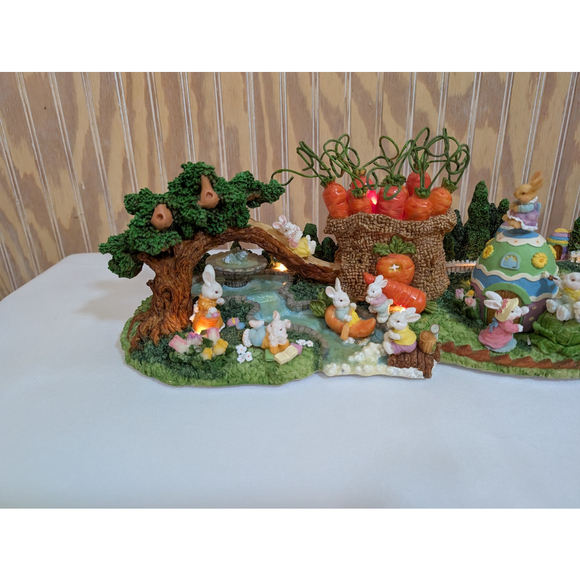 Vintage Rare Easter Parade Scene (Lights Up) by The San Francisco Music Box Co - Picture 5 of 15